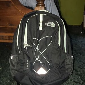 North Face Jester/Flexvent Backpack fits laptop